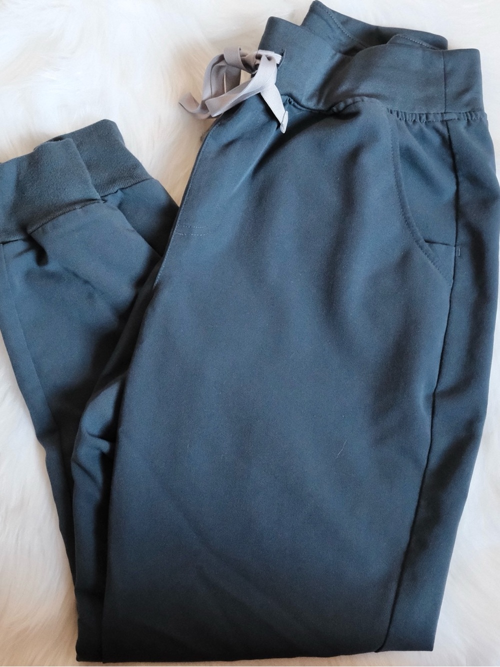 Figs “Dark Harbor” Zamora Jogger Scrub Pants size Small Petite